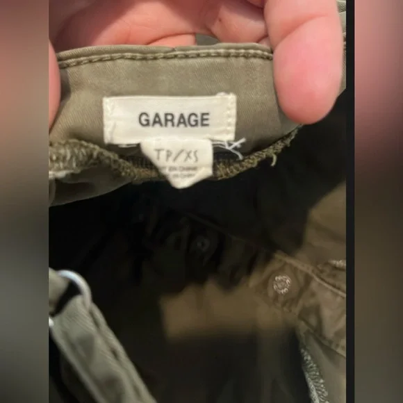 Garage Romper XS - Picture 4 of 4